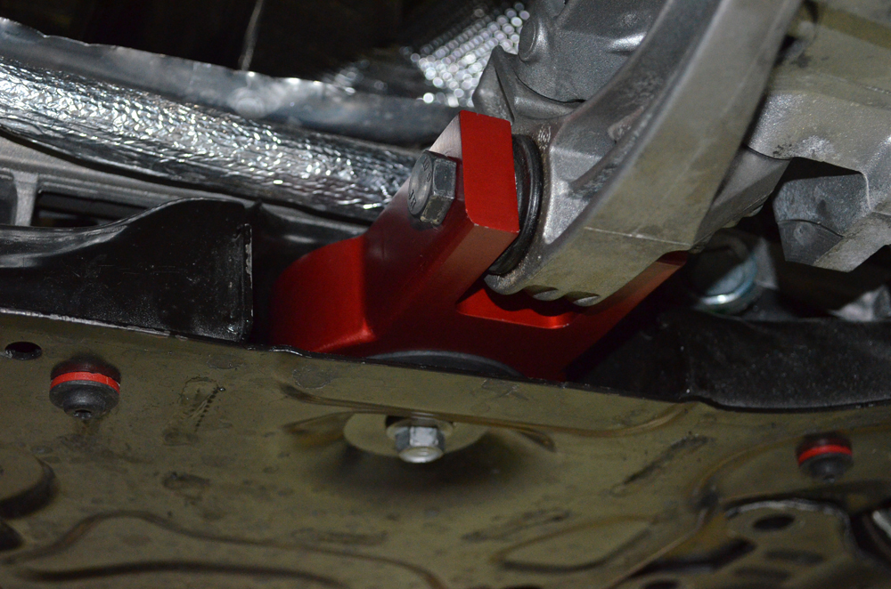 Ford focus upper tranny lower mount